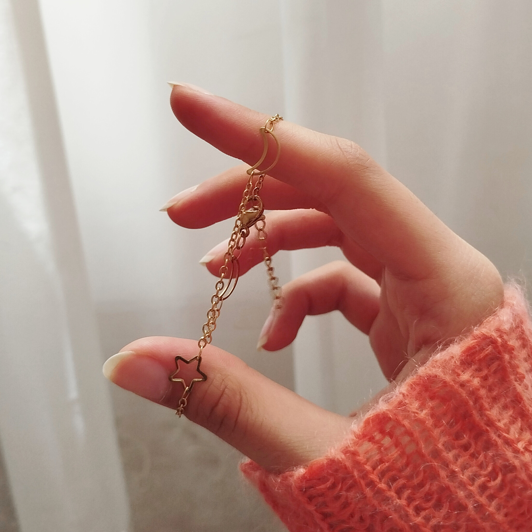 دستبند ماه و ستاره